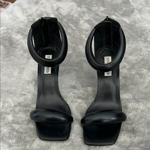 Steve Madden Sleek Black Heels